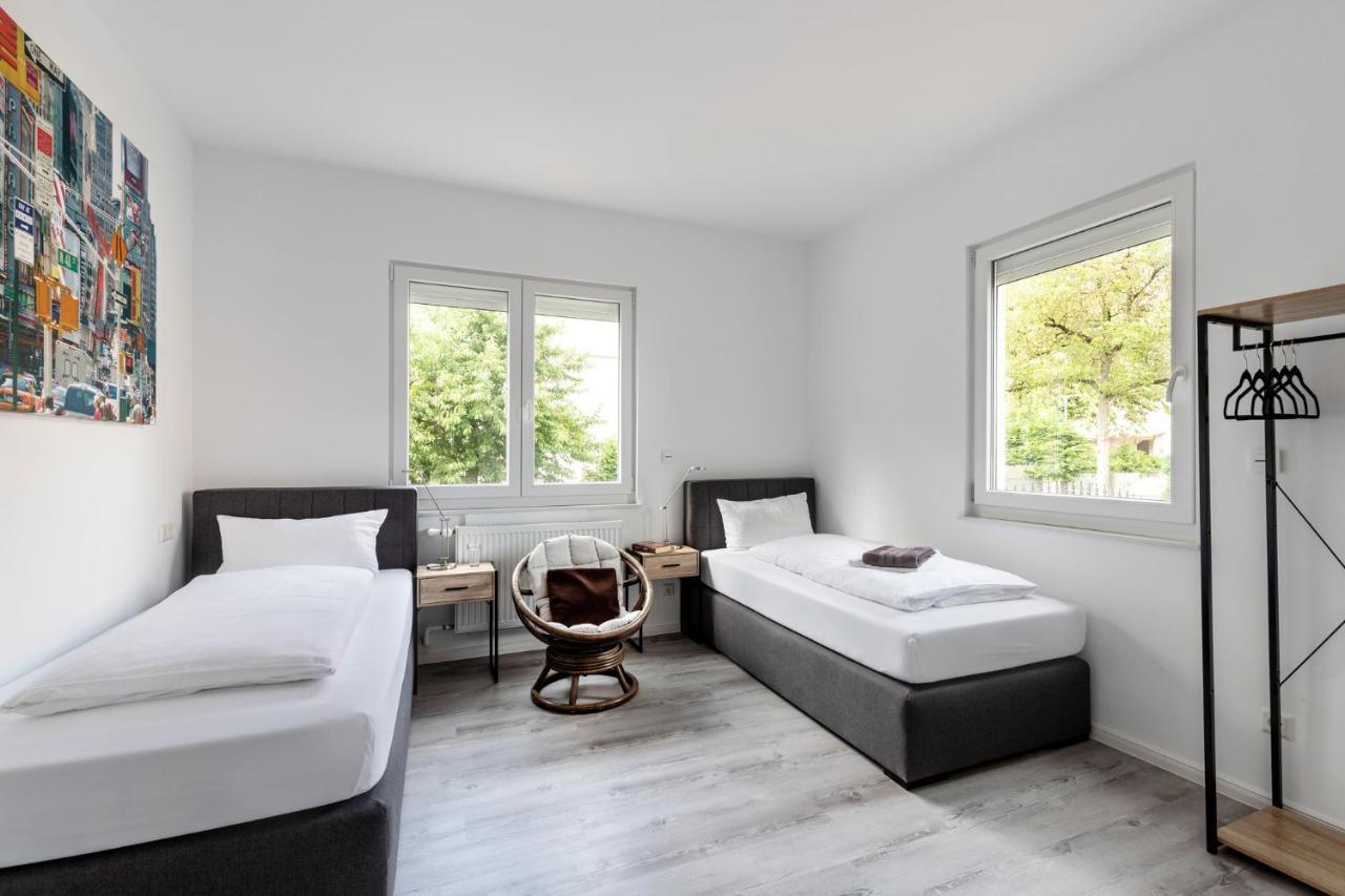 Primera Zimmer Mit Gemeinschaftsbad Singen Buitenkant foto