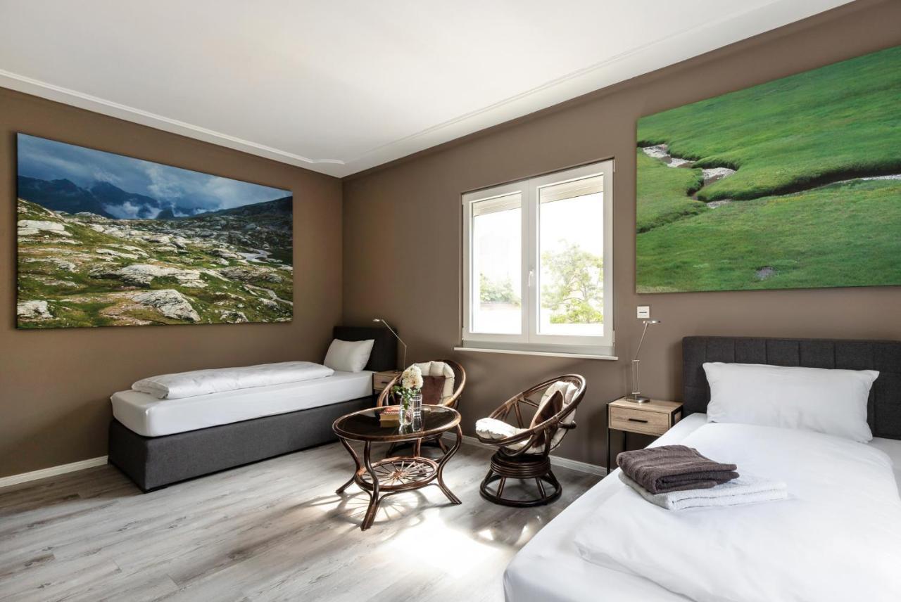 Primera Zimmer Mit Gemeinschaftsbad Singen Buitenkant foto