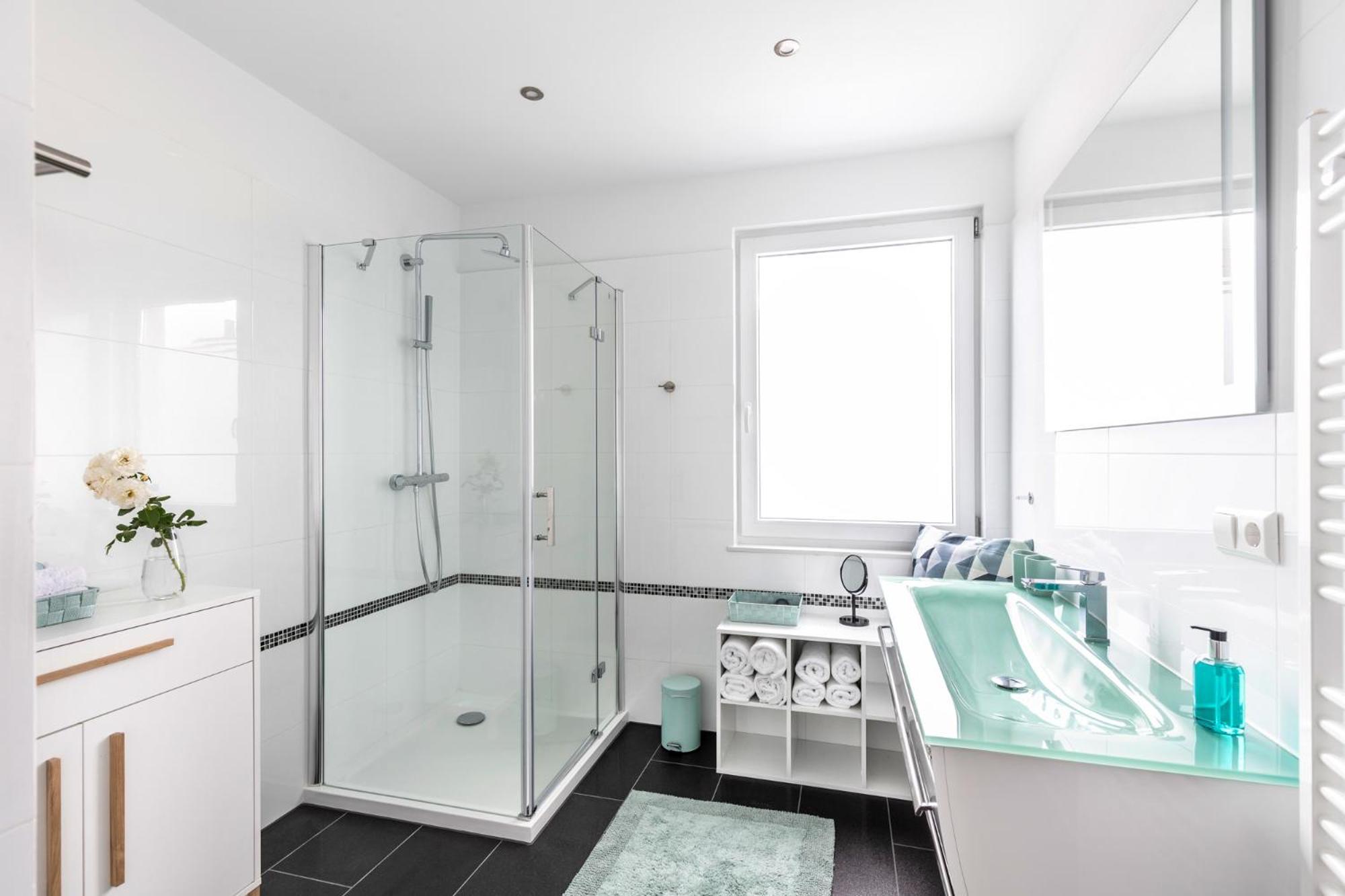 Primera Zimmer Mit Gemeinschaftsbad Singen Buitenkant foto