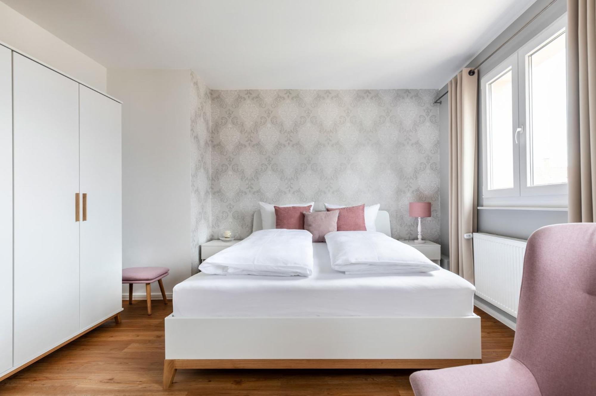 Primera Zimmer Mit Gemeinschaftsbad Singen Buitenkant foto