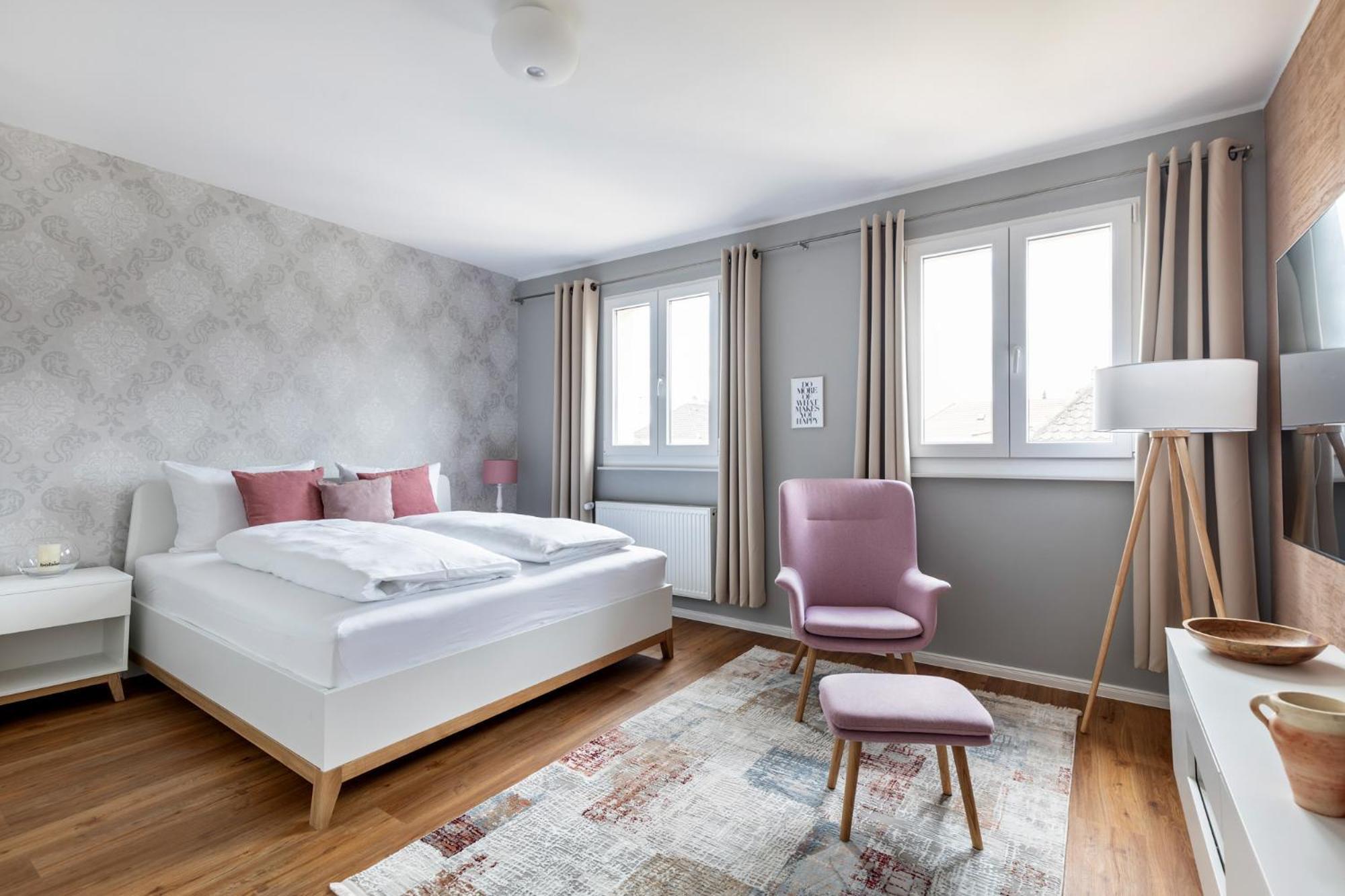Primera Zimmer Mit Gemeinschaftsbad Singen Buitenkant foto