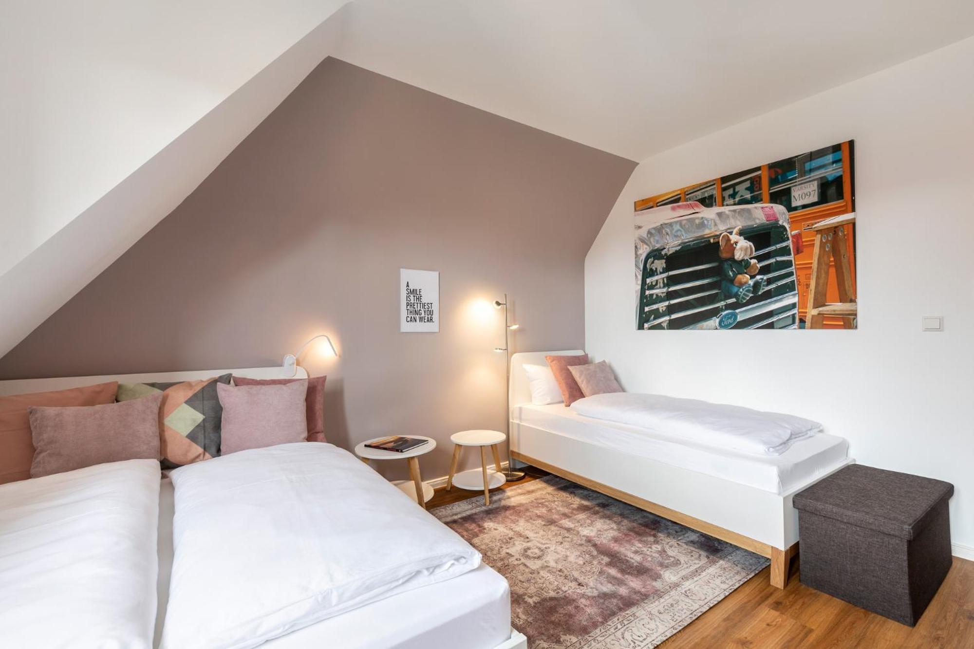 Primera Zimmer Mit Gemeinschaftsbad Singen Buitenkant foto