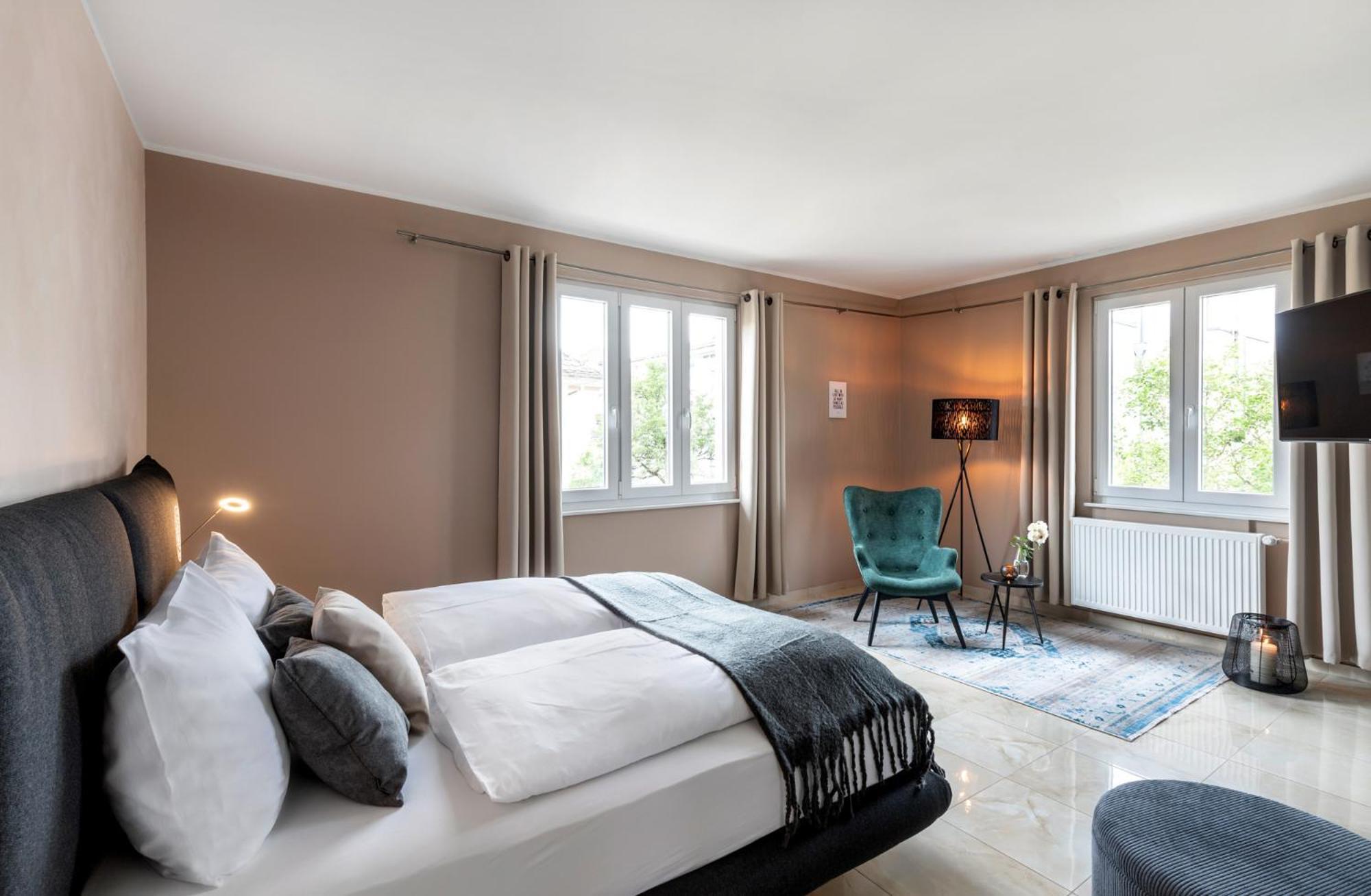 Primera Zimmer Mit Gemeinschaftsbad Singen Buitenkant foto